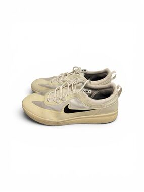 Nike SB Nyjah Free 2 Men’s Size 10 Skateboarding Shoes Sneakers